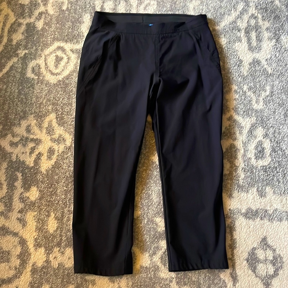 Black Straight Leg Cropped Women’s Pants Size S